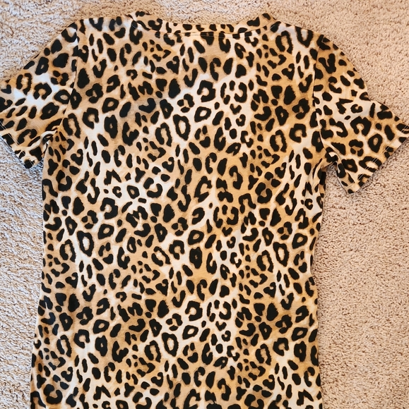 Victoria's Secret Pink Leopard Print T-Shirt Splits On The Side Size Small - Picture 6 of 9